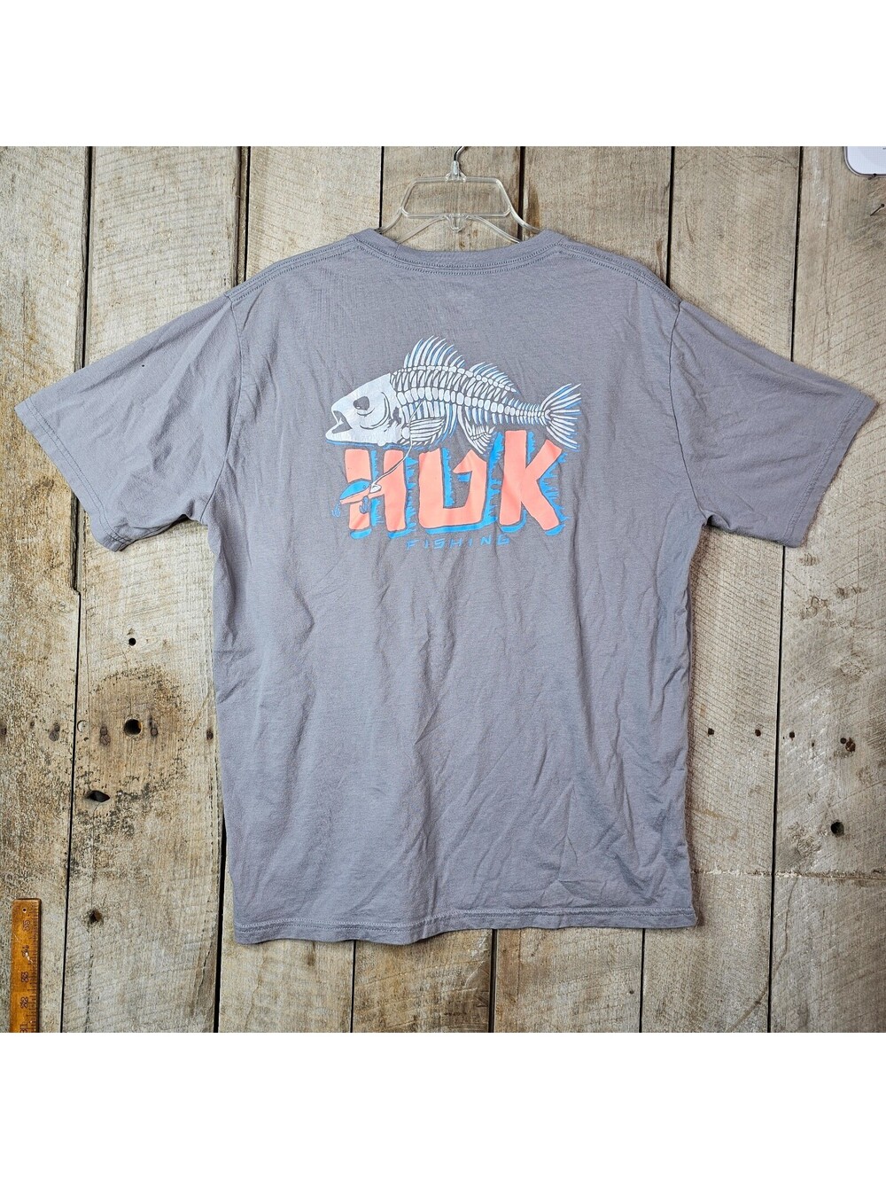 HUK Fishing T Shirt Gray Fish Skeleton Graphic Back Print Adult Large